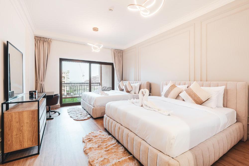 New Fairmont Residence with private beach on PalmJumeirah
