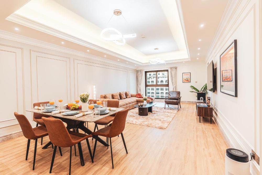 New Fairmont Residence with private beach on PalmJumeirah