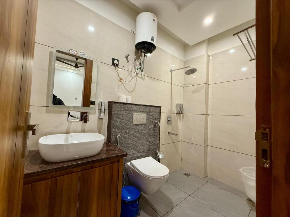Hotel Vaidik Ganga, Near Parmarth Niketan
