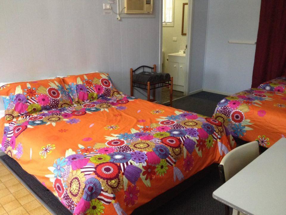 Banjos Overnight And Holiday Units