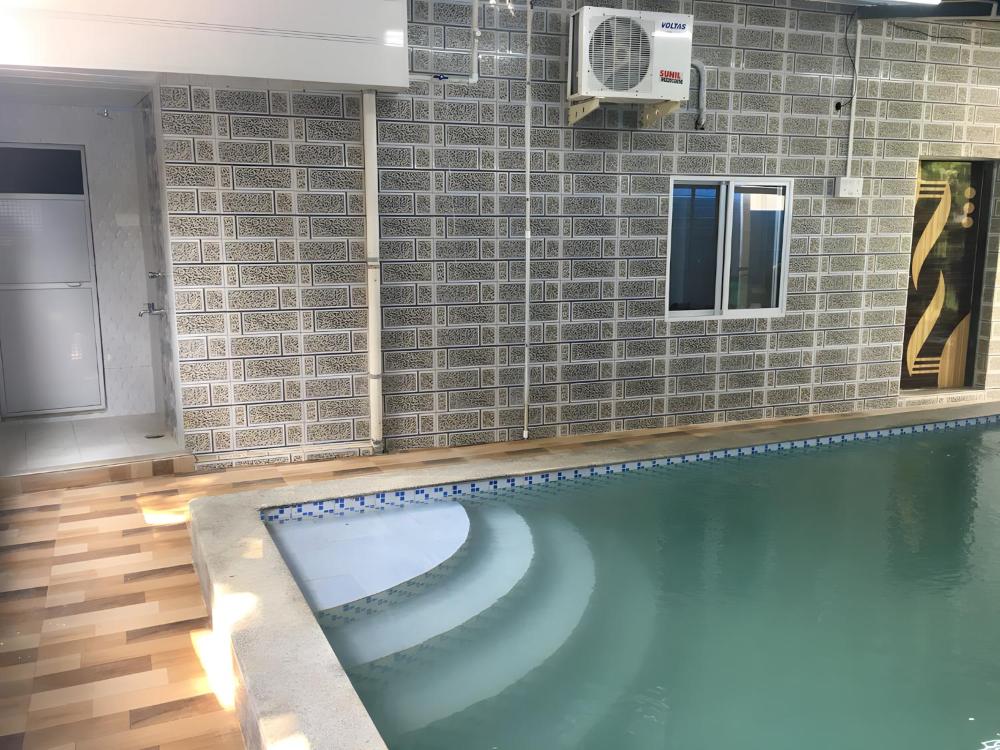 Dolphin House Beach Resort