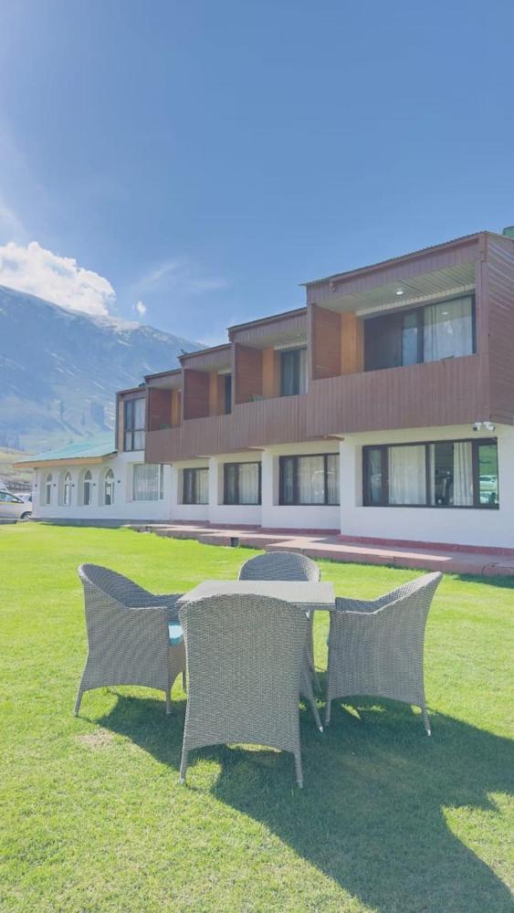 Hotel Sonamarg Glacier 