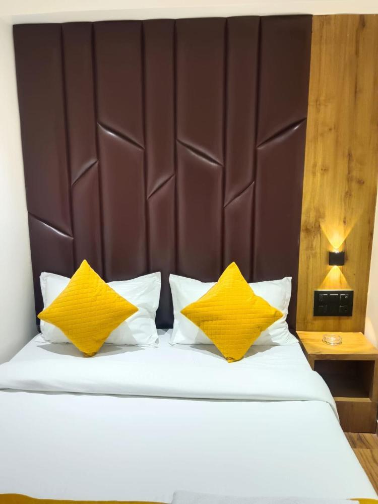 HOTEL GRAND PALACE INN