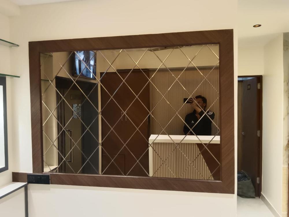HOTEL GRAND PALACE INN