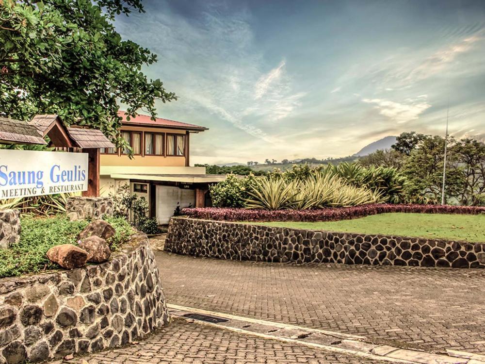 93 Gambar Villa Gunung Geulis Paling Hist