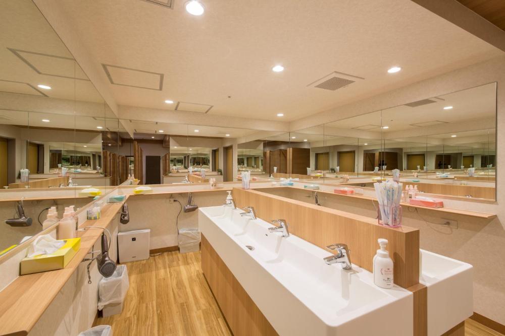 신주쿠 쿠야쿠쇼마에 캡슐 호텔 (Shinjuku Kuyakusho-mae Capsule Hotel)