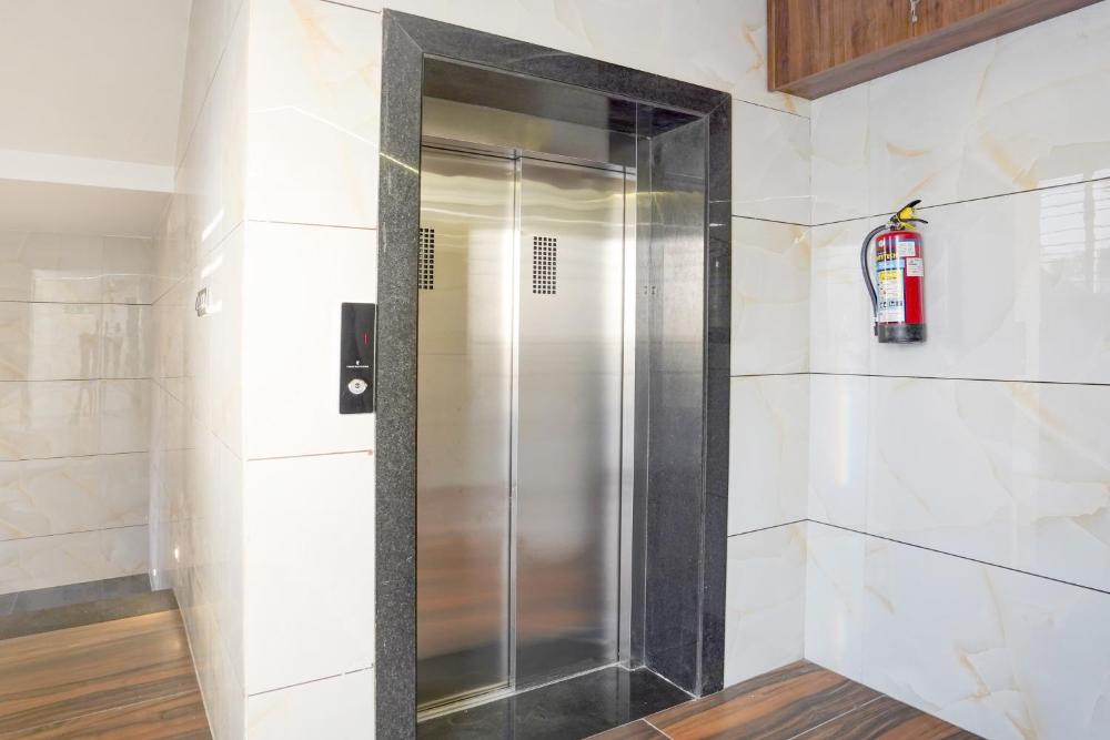 Super Townhouse Rajendra Nagar Main Road