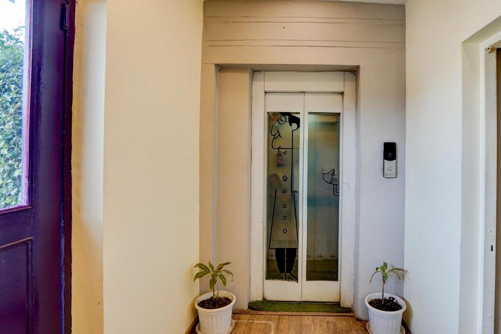 OYO Townhouse Singapore Mall Formerly Hotel Sunshine