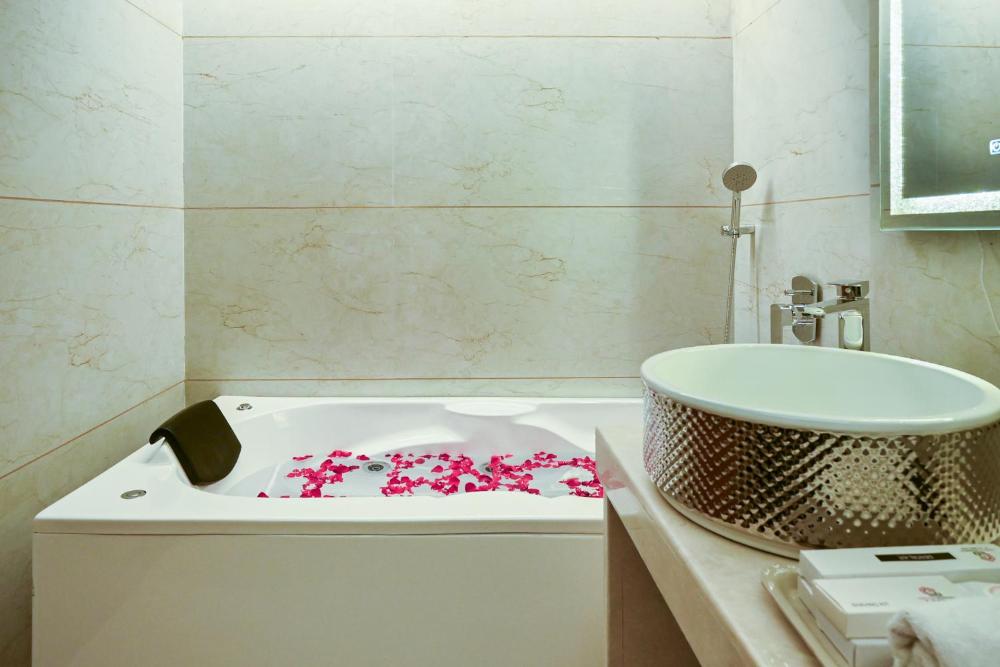 Hotel Emersion residency 