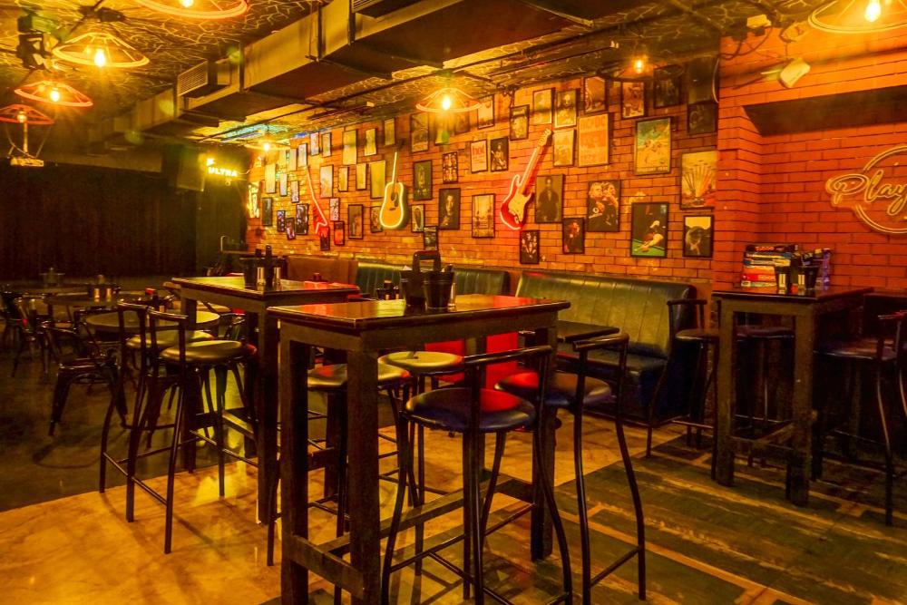 Super Townhouse Oak Viman Nagar Downtown Formerly Hotel Cilantro