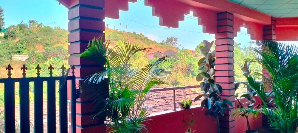 Holidayincoorg Royal Mansion
