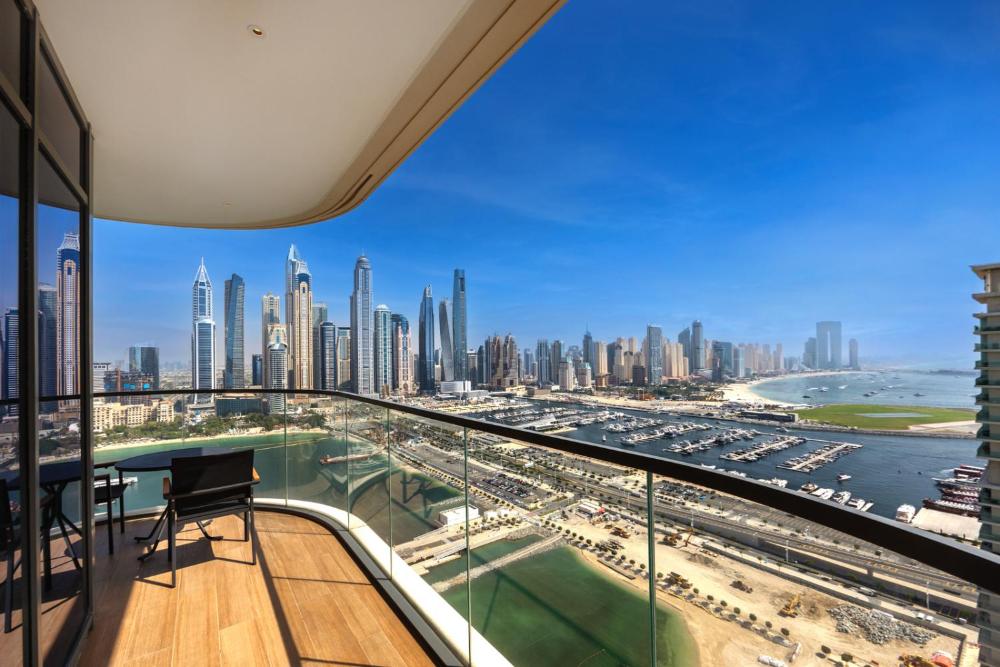 Emaar Beachfront - Marina Vista Tower, Dubai Marina