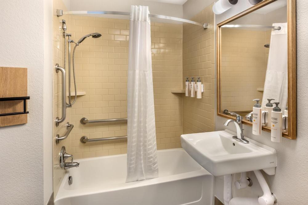 Room Image 5