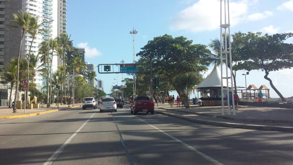 Resultado de imagem para flat boa viagem orla
