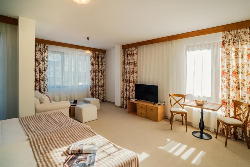 Room image 4