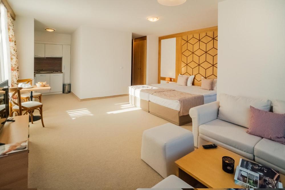 Room image 2