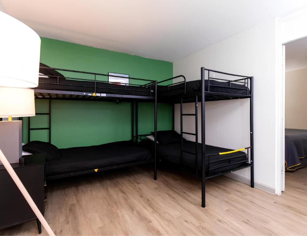 Room Image 3
