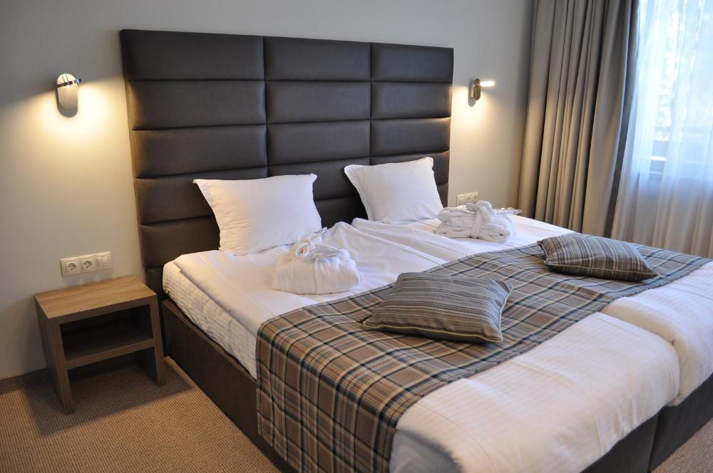 Room image 5