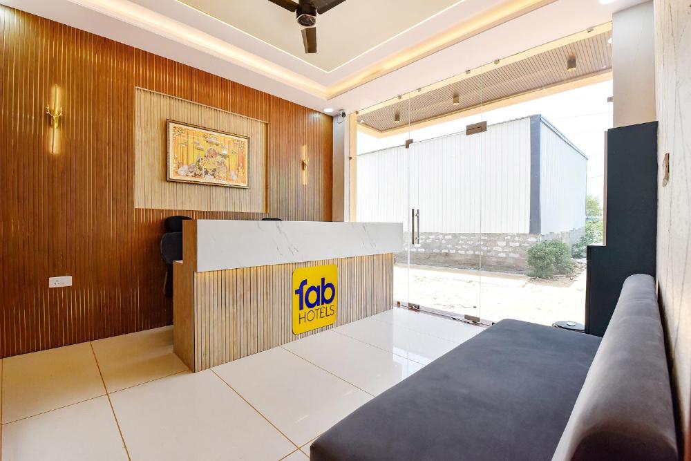 FabHotel Orion Inn