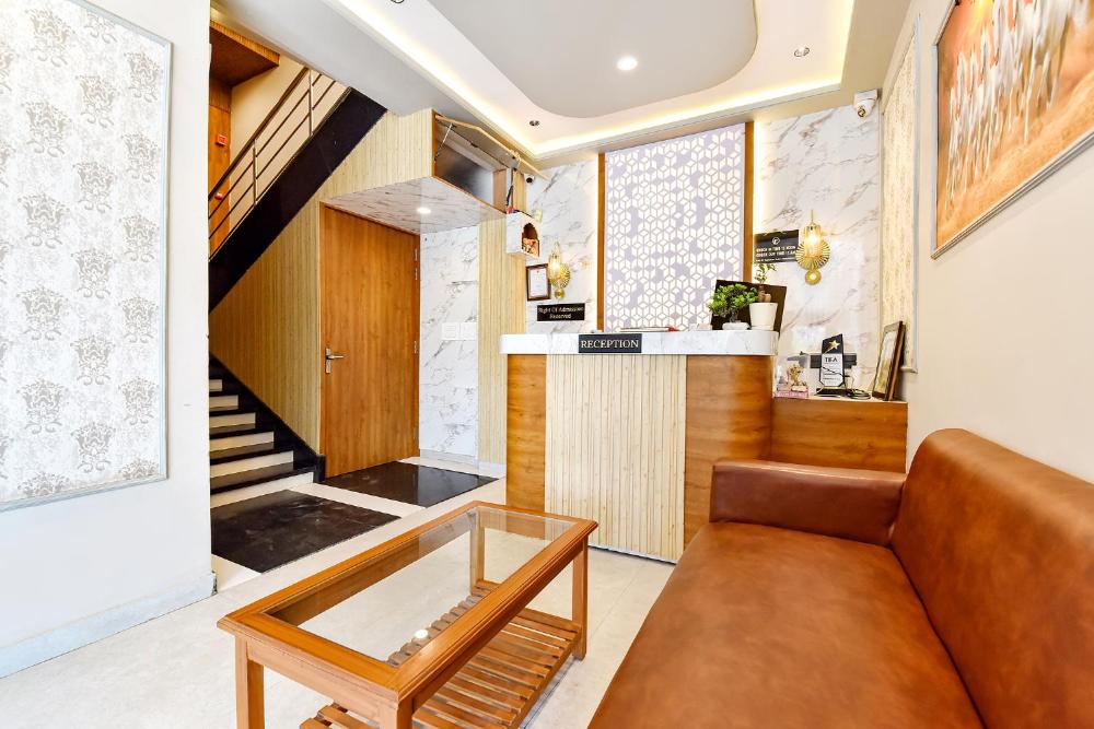 FabHotel Prime Garvit