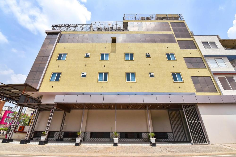 FabHotel Prime Garvit