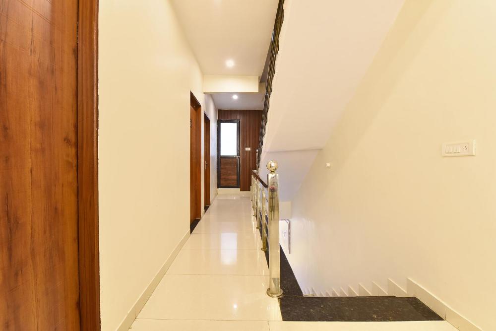 FabHotel Anand Palace