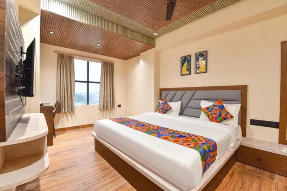 FabHotel Dogma Stay