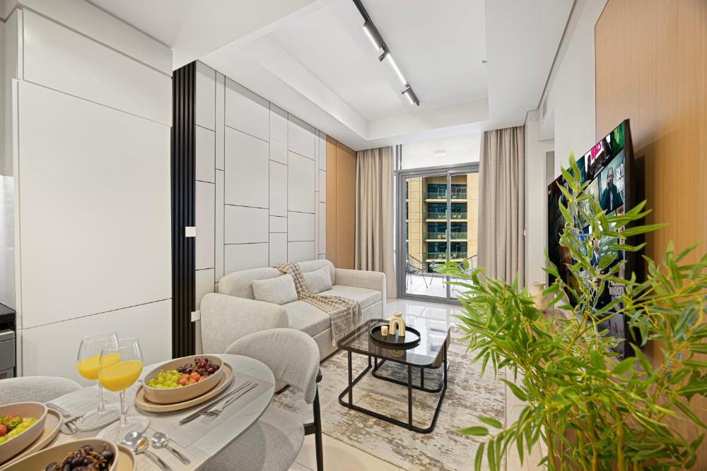 Lux Apartments in BusinessBay, Canal views, Great Location
