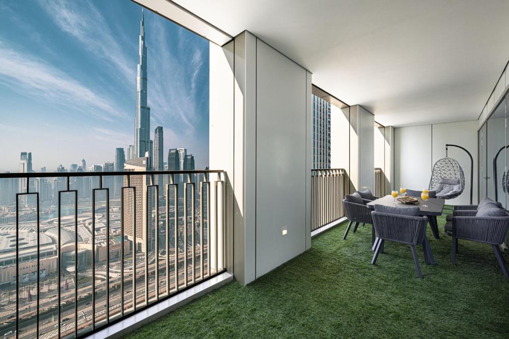 SmartStay at Downtown Views - Best Burj Khalifa View - Brand New Luxury Apartments