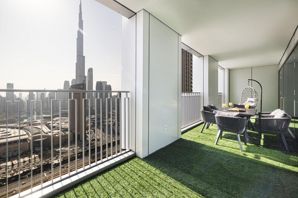 SmartStay at Downtown Views - Best Burj Khalifa View - Brand New Luxury Apartments
