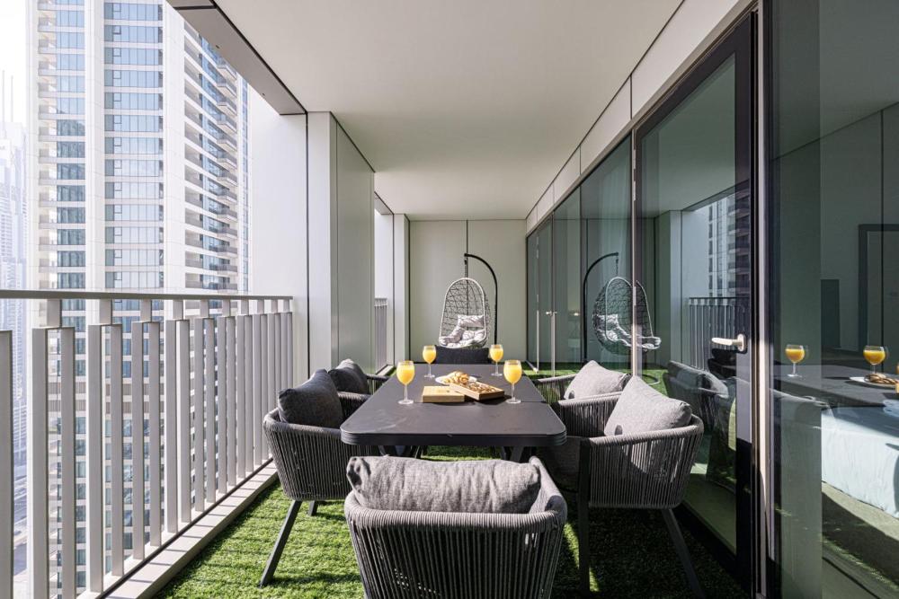 SmartStay at Downtown Views - Best Burj Khalifa View - Brand New Luxury Apartments