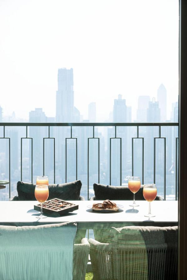 SmartStay at Downtown Views - Best Burj Khalifa View - Brand New Luxury Apartments