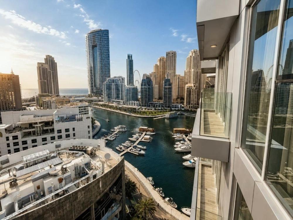 Dubai Marina Walk Gem Modern Apartments with Pool & Gym access, Steps to Beach & Metro Managed by Su