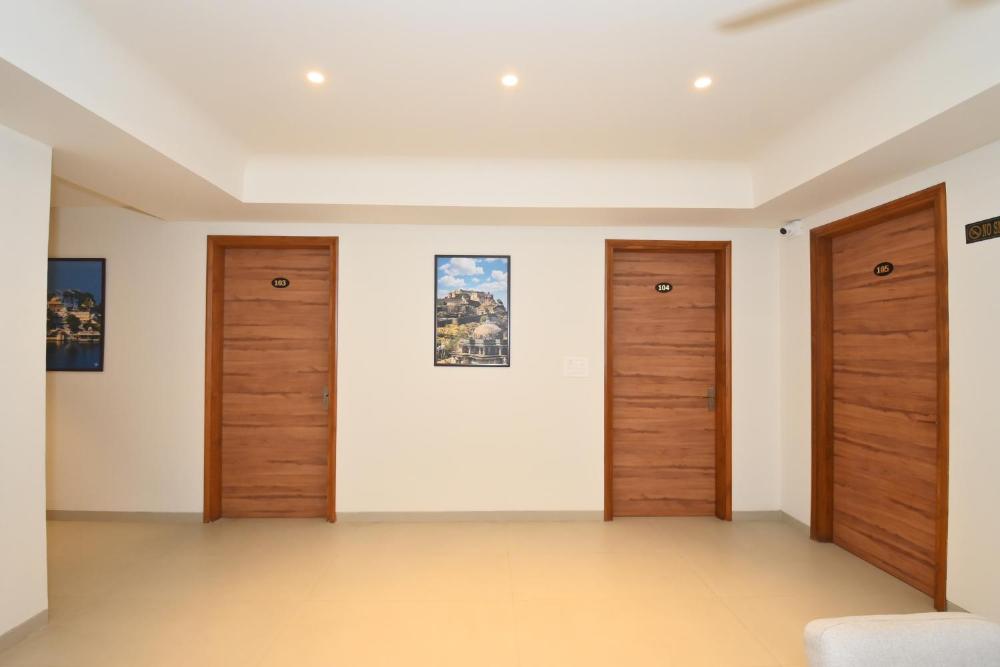 Hotel Layover Stay-3 Minutes From the Airport