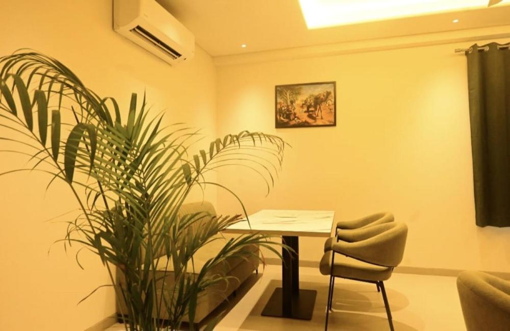 Hotel Layover Stay-3 Minutes From the Airport