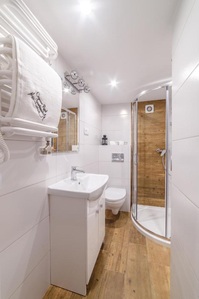 Foto - 2 Nights Apartments - great location, right next to Main Rail and Bus Station, 10 min to Main Square