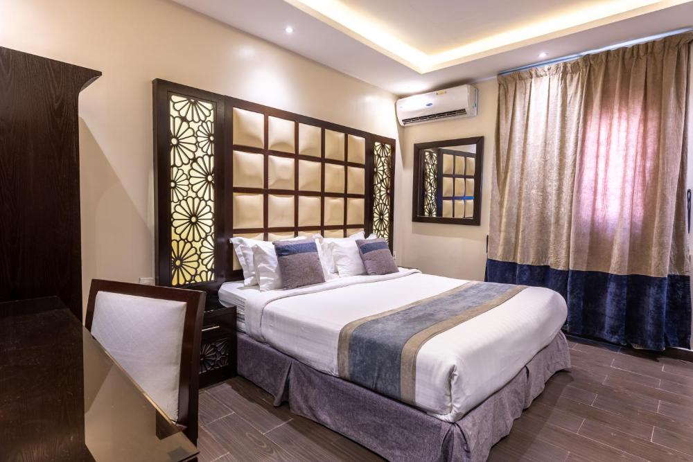 Room Image 4