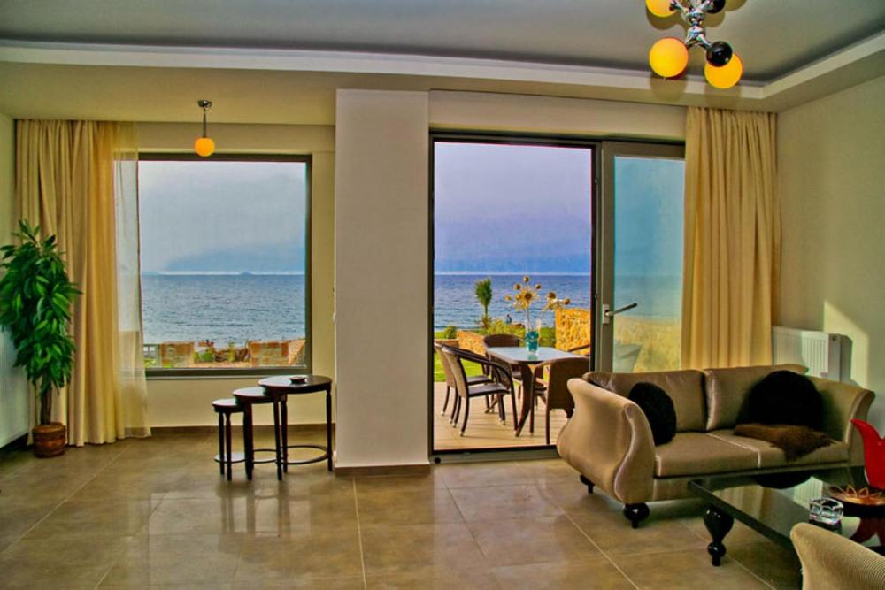 Photo - Sea View Beachfront Villa Peri