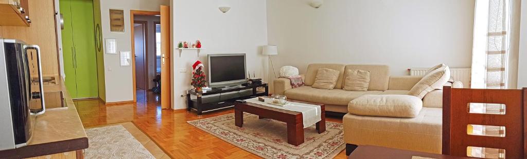 Apartment 13 photo 2