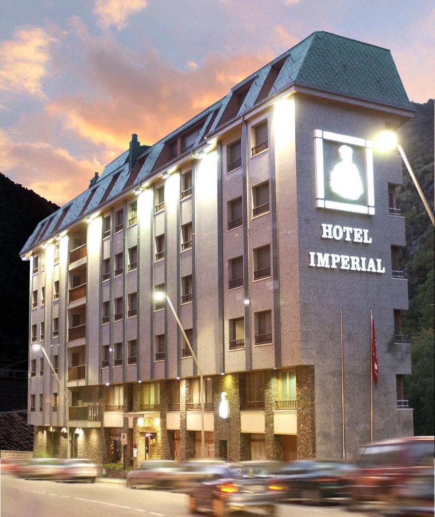 {
  "en-gb": "Yomo Imperial"
}