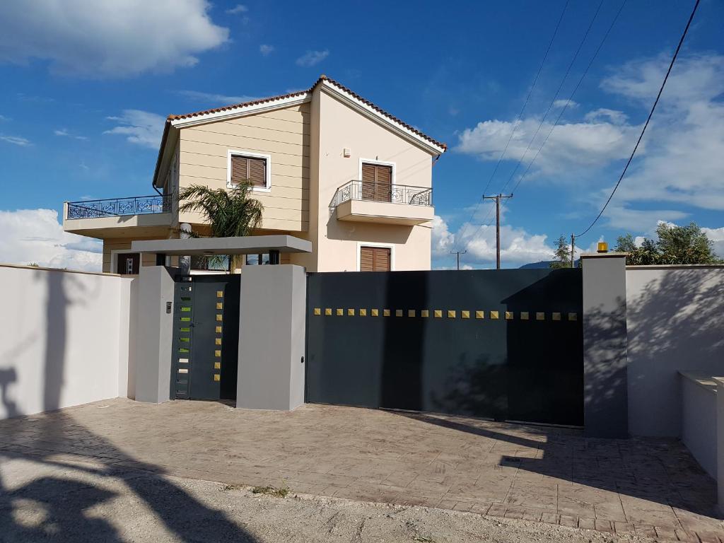 Dimitris Villa photo 4