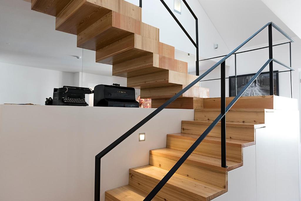 Апартаменты (Двухуровневые апартаменты с 2 спальнями), Flora Chiado Apartments