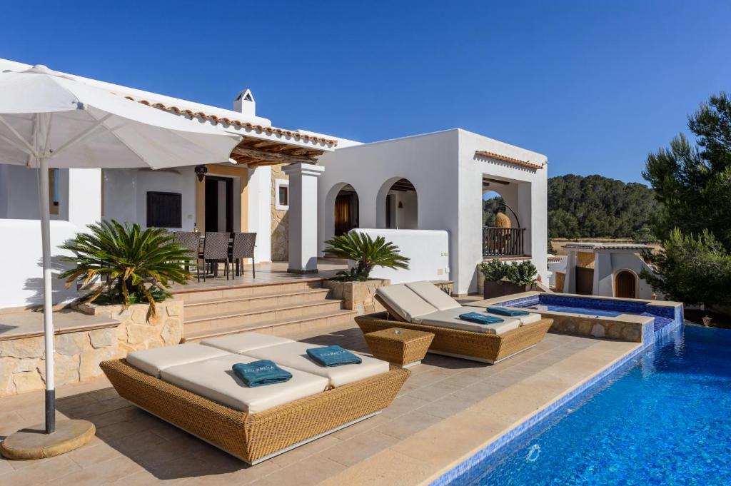 Villa Almond photo 2