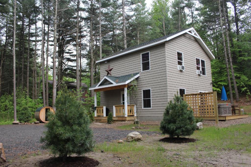 Cascade Mountain Chalet photo 2