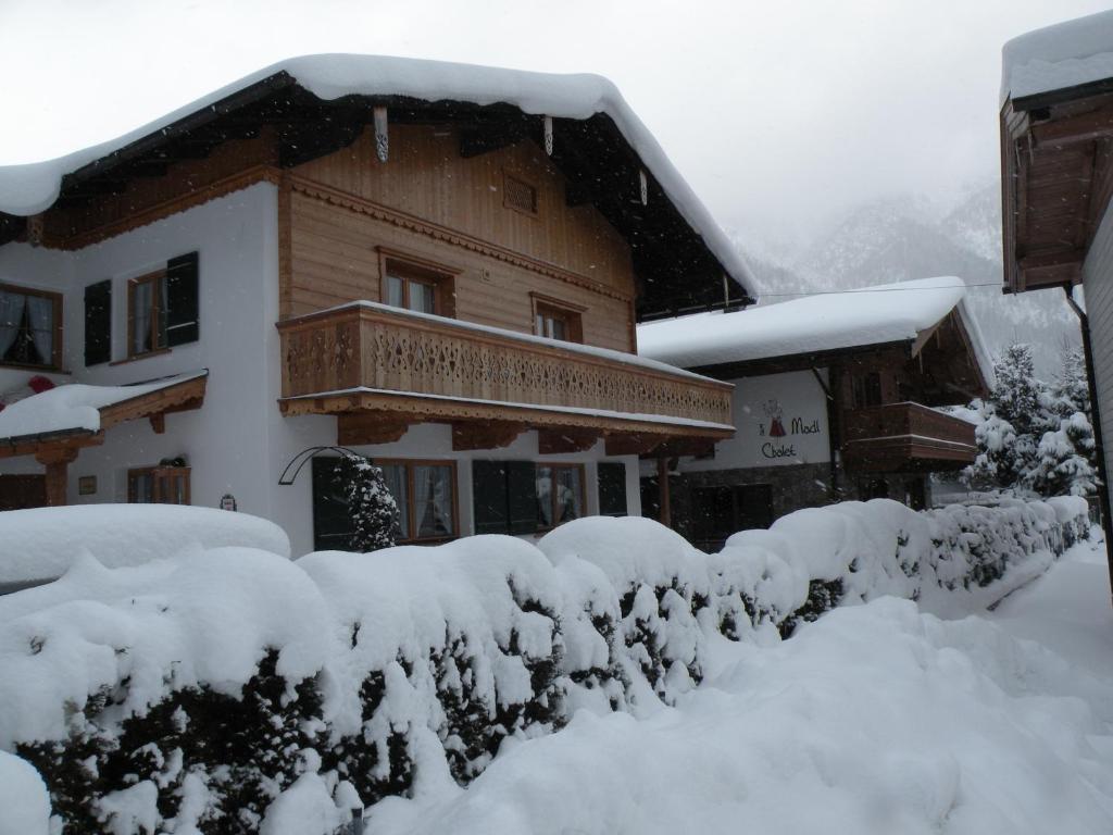 Chalet & Apartments Tiroler Bua photo 4
