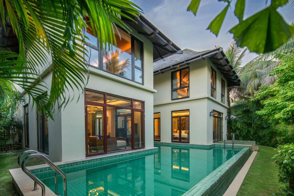Двухместный (Двухместный номер Делюкс с 2 отдельными кроватями), Yalong Bay Villas & Spa