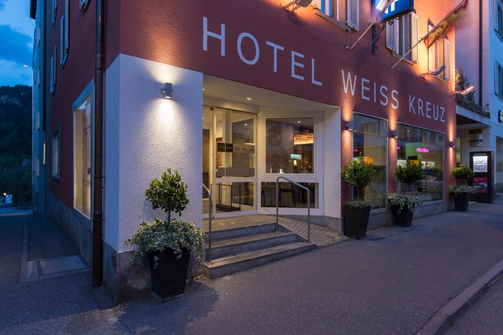 Hotel Weiss Kreuz photo 1