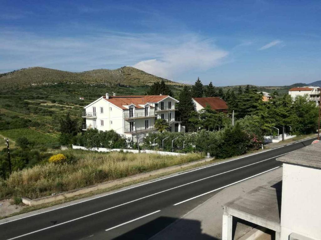 Apartments Mira photo 1
