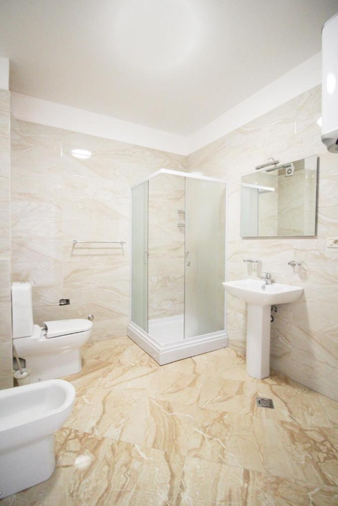 Апартаменты (Апартаменты с 2 спальнями), Apartmani Svetionik