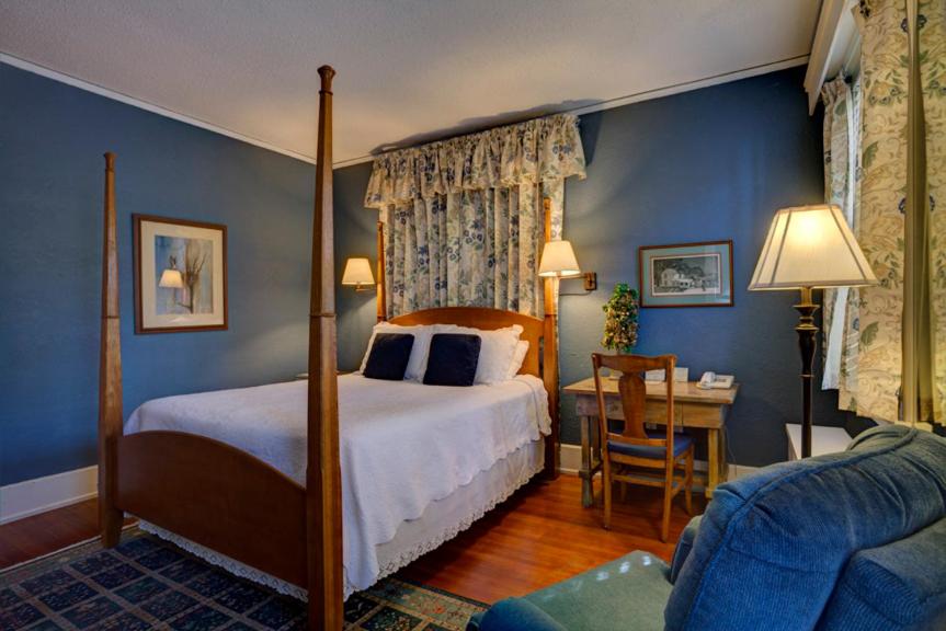 Brown Street Inn Bed and Breakfast photo 4
